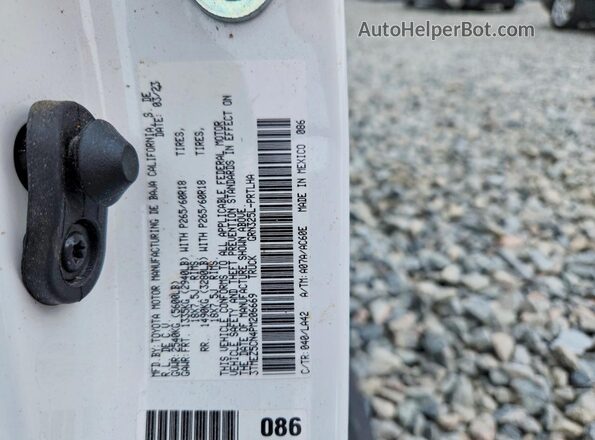 3TMEZ5CN4PM206669 2023 TOYOTA TACOMA White ძრავის განყოფილების ხედი