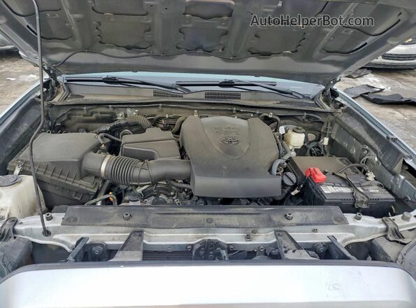 3TMGZ5AN2NM509149 2022 TOYOTA TACOMA Silver Вид задньої частини салону