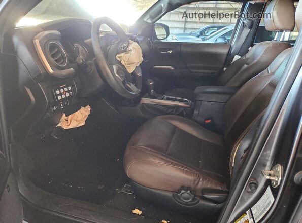 3TMGZ5AN5JM125439 2018 TOYOTA TACOMA Gray წინა სალონის ხედი
