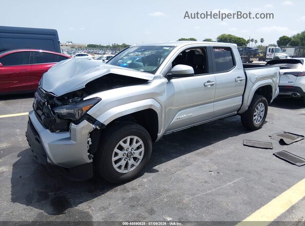 3TMKB5FN0RM022657 2024 TOYOTA TACOMA Silver წინა მარცხენა ხედი სამი მეოთხედიდან
