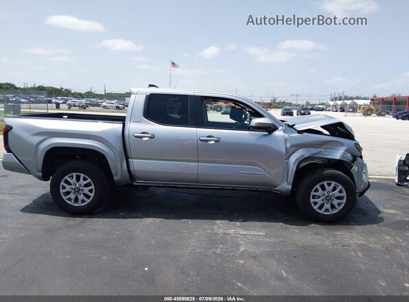 3TMKB5FN0RM022657 2024 TOYOTA TACOMA Silver უკანა სალონის ხედი