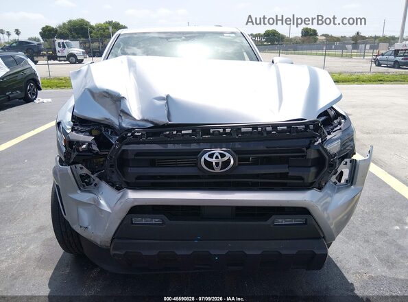 3TMKB5FN0RM022657 2024 TOYOTA TACOMA Silver ხელსაწყოთა პანელის ხედი