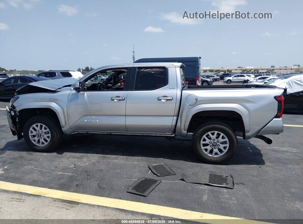 3TMKB5FN0RM022657 2024 TOYOTA TACOMA Silver სალონის 360-გრადუსიანი ხედი