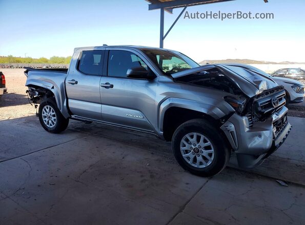 3TMKB5FN1SM043958 2025 TOYOTA TACOMA Silver Առջևի աջ
