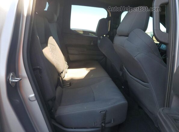3TMKB5FN1SM043958 2025 TOYOTA TACOMA Silver Հետևի նստատեղերի տեսք