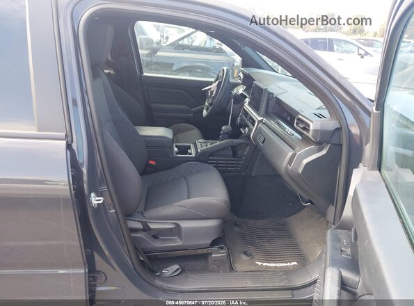 3TMKB5FN1SM053468 2025 TOYOTA TACOMA 2WD Gray Front interior view