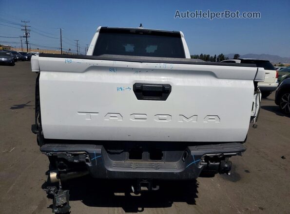 3TMKB5FN2SM030166 2025 TOYOTA TACOMA White უკანა ხედი