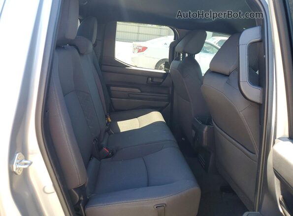 3TMKB5FN2SM037411 2025 TOYOTA TACOMA Silver უკანა სავარძლების ხედი