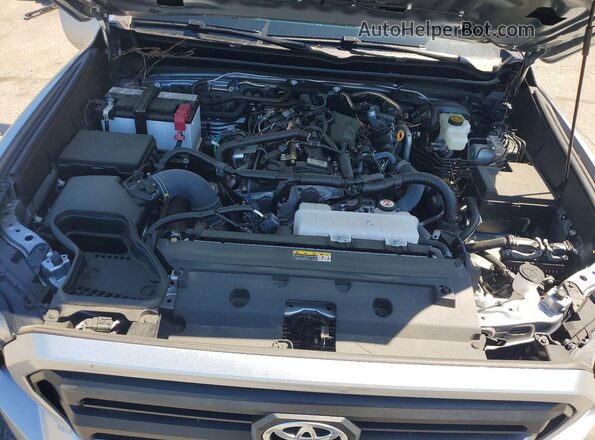 3TMKB5FN2SM037411 2025 TOYOTA TACOMA Silver უკანა სალონის ხედი