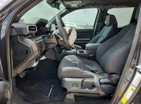 3TMKB5FN2TM060530 2026 TOYOTA TACOMA Black Вид салону спереду