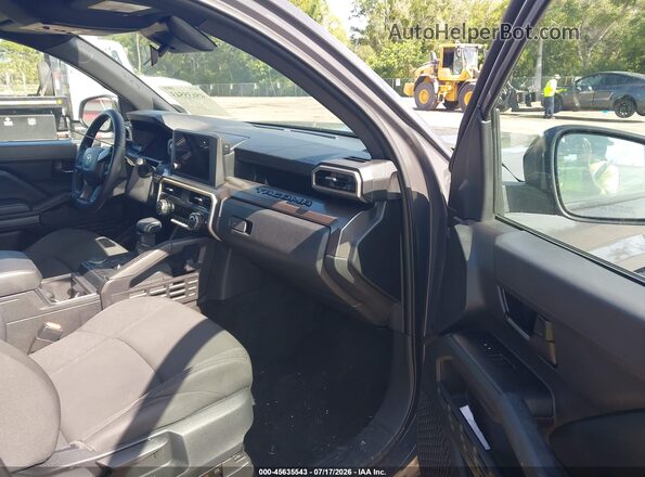 3TMKB5FN3SM035800 2025 TOYOTA TACOMA Gray Вид салону спереду