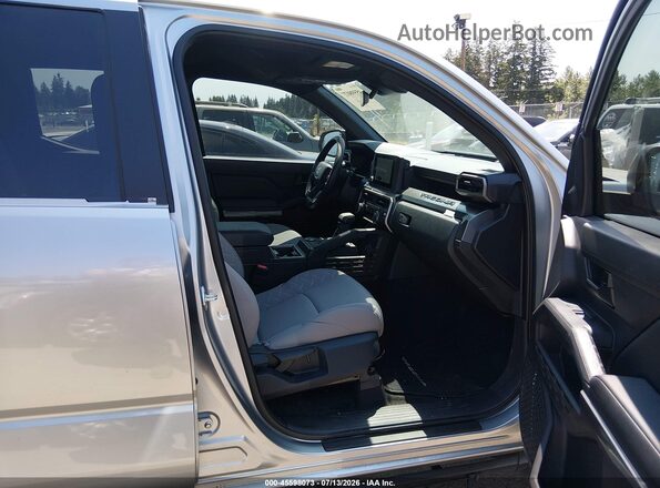 3TMKB5FN3TM065266 2026 TOYOTA TACOMA Silver Vista interior delantera