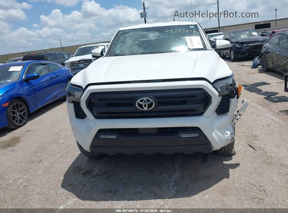 3TMKB5FN4RM002380 2024 TOYOTA TACOMA Белый Вид панели приборов