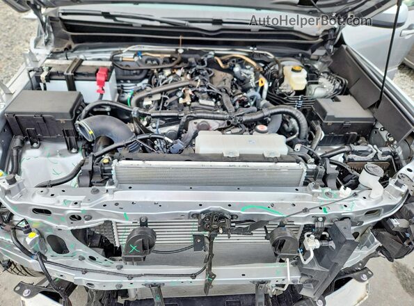 3TMKB5FN4SM040178 2025 TOYOTA TACOMA Silver Widok wnętrza z tyłu