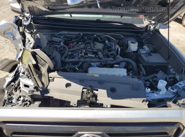 3TMKB5FN5SM043364 2025 TOYOTA TACOMA Silver Vista interior trasera