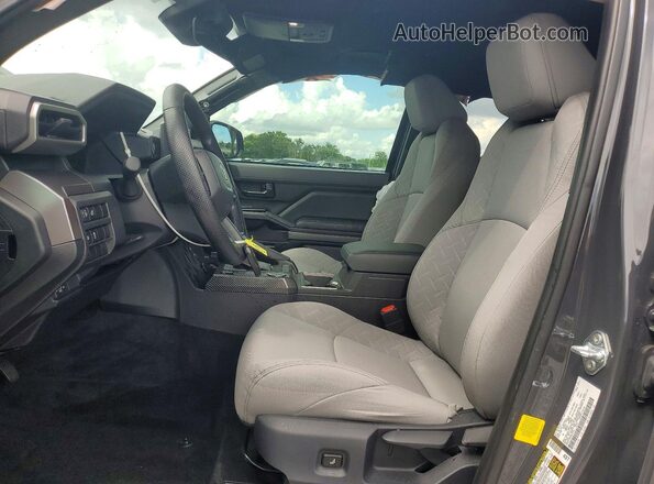 3TMKB5FN6SM026041 2025 TOYOTA TACOMA Charcoal Vista interior delantera