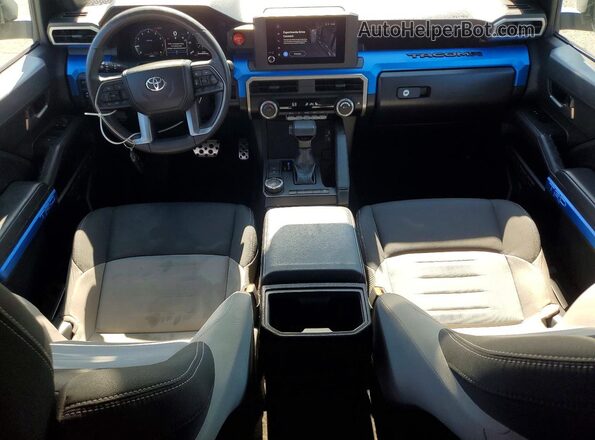 3TMKB5FN7RM002454 2024 TOYOTA TACOMA White Առջևի վահանակի տեսք