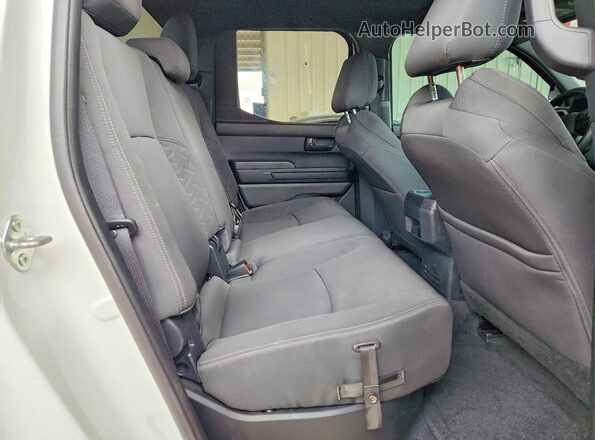 3TMKB5FN7RM014409 2024 TOYOTA TACOMA White Հետևի նստատեղերի տեսք