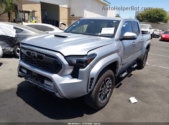 3TMKB5FN7RM021411 2024 TOYOTA TACOMA Silver წინა მარცხენა ხედი სამი მეოთხედიდან