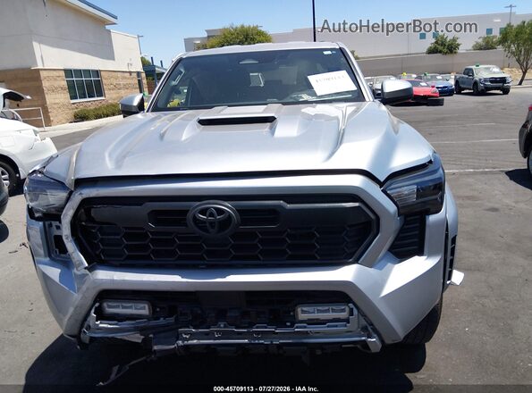 3TMKB5FN7RM021411 2024 TOYOTA TACOMA Silver უკანა სალონის ხედი