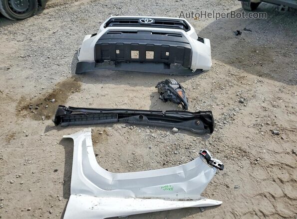 3TMKB5FN8RM014760 2024 TOYOTA TACOMA White Вид підкапотного простору