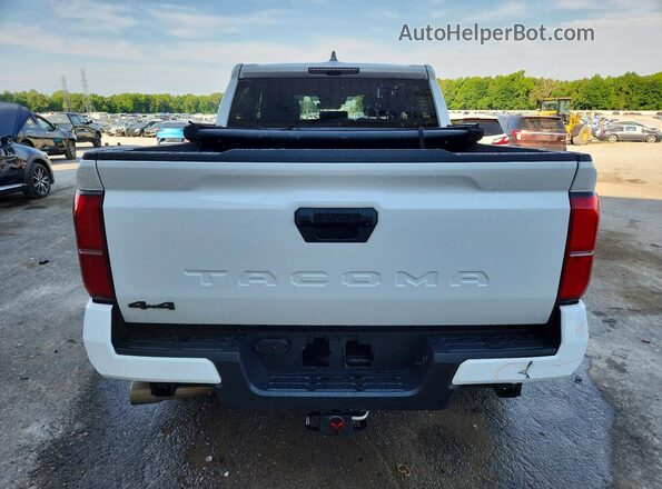 3TMLB5JN0RM003618 2024 TOYOTA TACOMA White Widok z tyłu