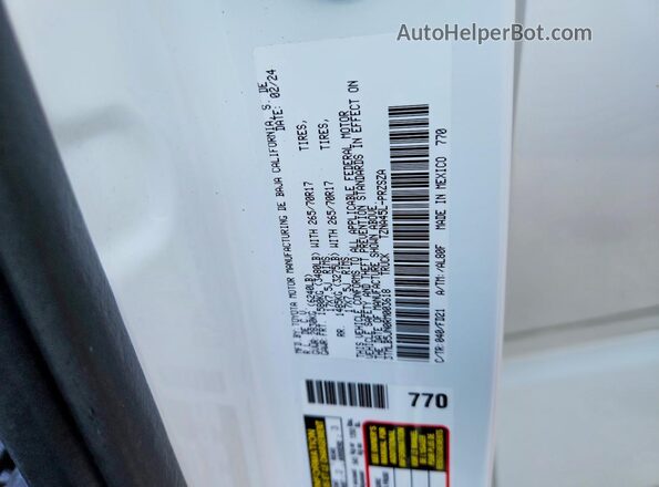 3TMLB5JN0RM003618 2024 TOYOTA TACOMA White Widok komory silnika