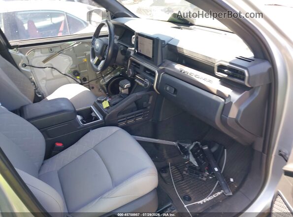 3TMLB5JN0RM003957 2024 TOYOTA TACOMA Silver წინა სალონის ხედი