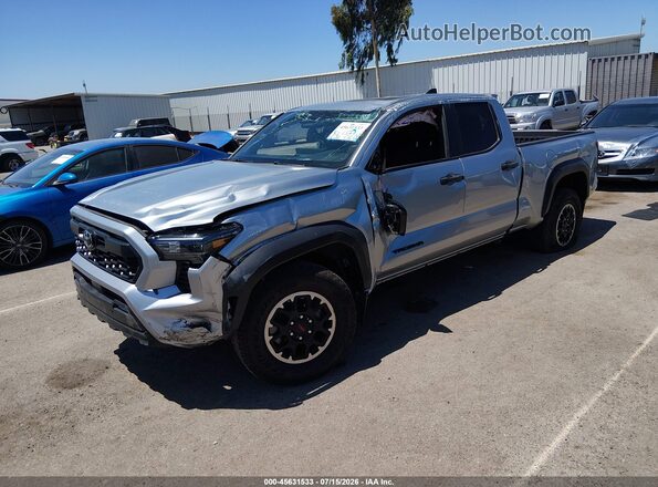 3TMLB5JN0RM038627 2024 TOYOTA TACOMA Silver Vista tres cuartos delantera izquierda