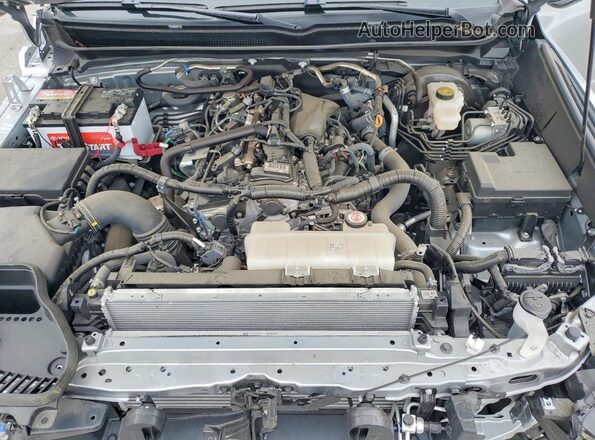 3TMLB5JN0RM078433 2024 TOYOTA TACOMA Silver Вид задньої частини салону