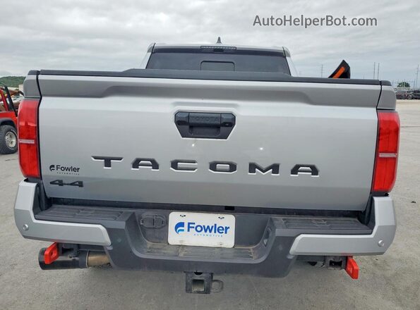 3TMLB5JN0RM078433 2024 TOYOTA TACOMA Silver Вид ззаду