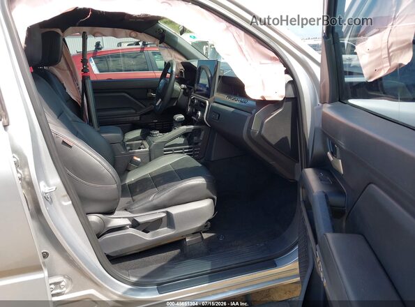 3TMLB5JN0SM113378 2025 TOYOTA TACOMA Silver Front interior view