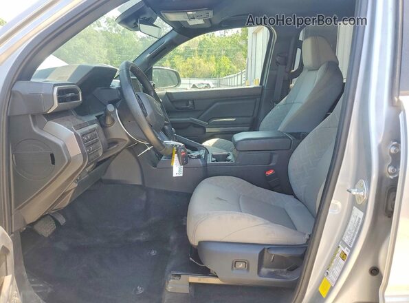 3TMLB5JN0SM115132 2025 TOYOTA TACOMA Gray Вид салону спереду