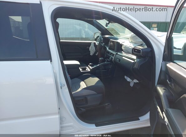 3TMLB5JN0SM206868 2025 TOYOTA TACOMA White Widok wnętrza z przodu