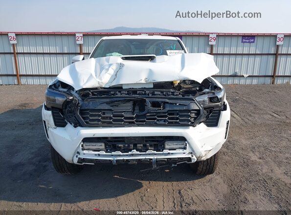3TMLB5JN0SM206868 2025 TOYOTA TACOMA White Widok wnętrza z tyłu