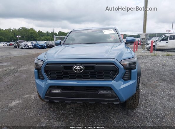 3TMLB5JN0TM236504 2026 TOYOTA TACOMA Blue Vista interior trasera
