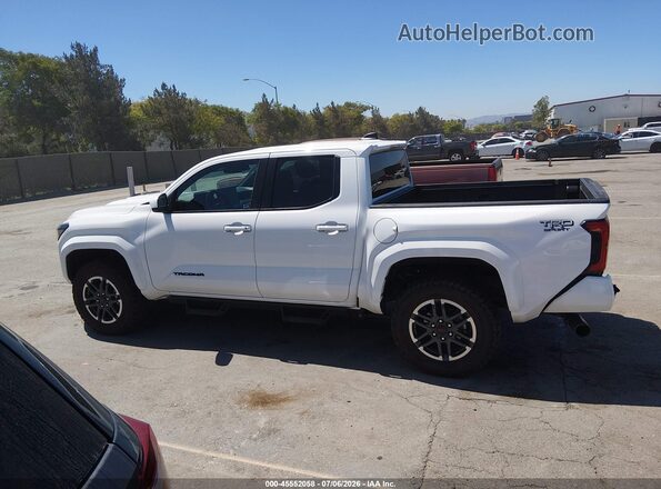 3TMLB5JN1SM089222 2025 TOYOTA TACOMA White 360 interior view