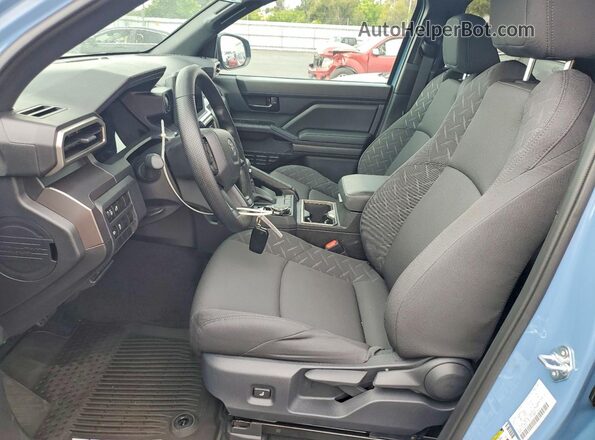 3TMLB5JN1TM283346 2026 TOYOTA TACOMA Blue Vista interior delantera