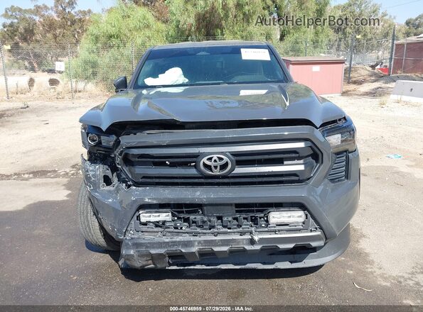 3TMLB5JN2RM004740 2024 TOYOTA TACOMA Gray Widok zestawu wskaźników