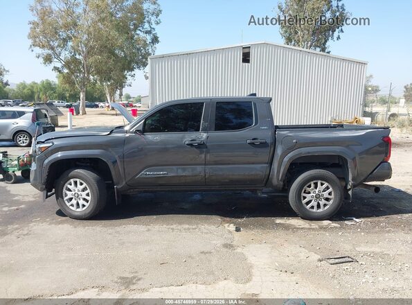 3TMLB5JN2RM004740 2024 TOYOTA TACOMA Gray Widok wnętrza 360 stopni