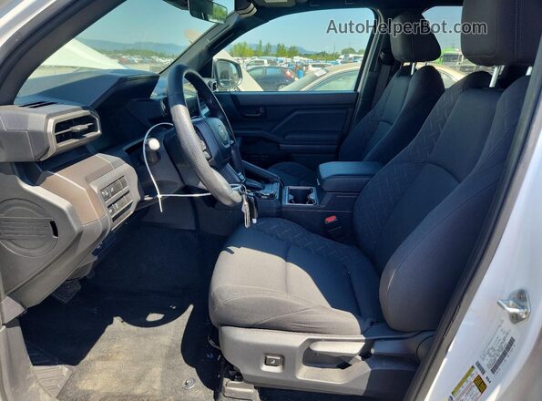3TMLB5JN2RM006486 2024 TOYOTA TACOMA White Widok wnętrza z przodu