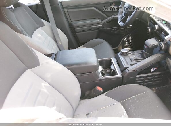3TMLB5JN2RM006780 2024 TOYOTA TACOMA White Front interior view