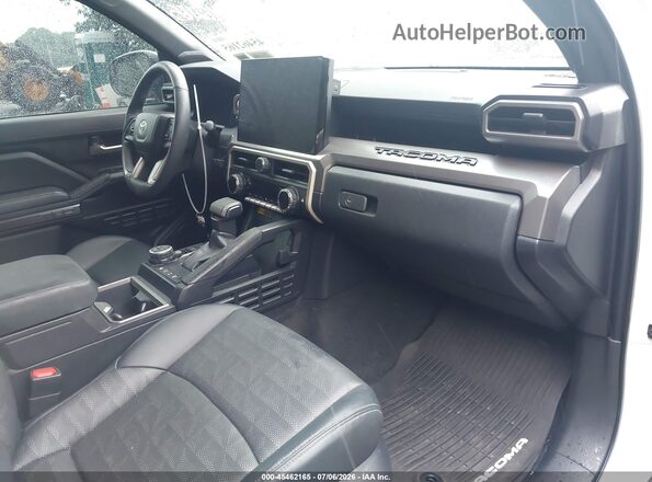 3TMLB5JN2RM020288 2024 TOYOTA TACOMA White Vista interior delantera