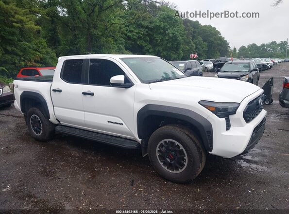 3TMLB5JN2RM020288 2024 TOYOTA TACOMA White Vista interior trasera