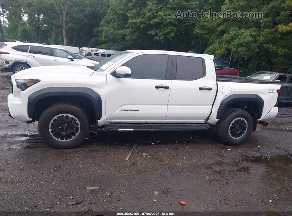 3TMLB5JN2RM020288 2024 TOYOTA TACOMA White Vista interior de 360 grados