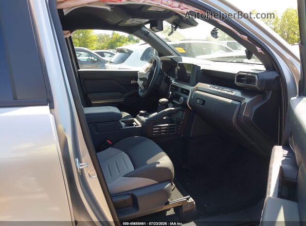3TMLB5JN2RM057034 2024 TOYOTA TACOMA Gray Սալոնի դիմացի տեսք