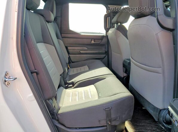 3TMLB5JN2SM093635 2025 TOYOTA TACOMA White უკანა სავარძლების ხედი
