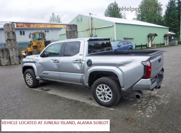 3TMLB5JN2TM210566 2026 TOYOTA TACOMA Silver უკანა მარცხენა