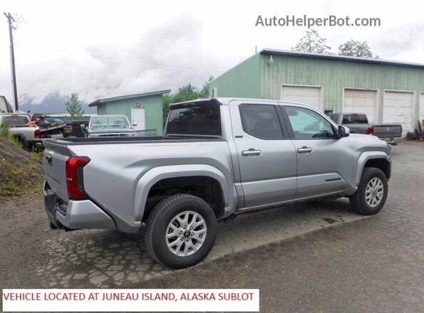 3TMLB5JN2TM210566 2026 TOYOTA TACOMA Silver უკანა მარჯვენა