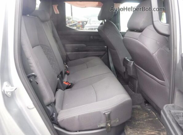 3TMLB5JN2TM210566 2026 TOYOTA TACOMA Silver უკანა სავარძლების ხედი